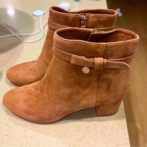 Kate Spade Tan Suede Booties! Like New!